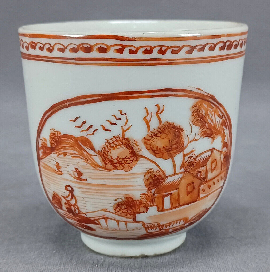 Late 18th Century Chinese Export Qianlong Red Houses Landscape Coffee Cup